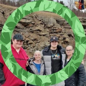 Meet your Posher, Lois